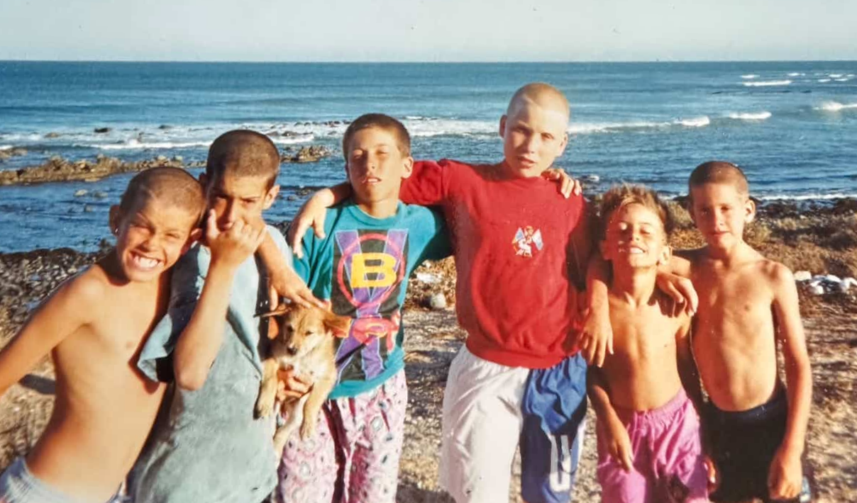 Group of kids friends in Baja